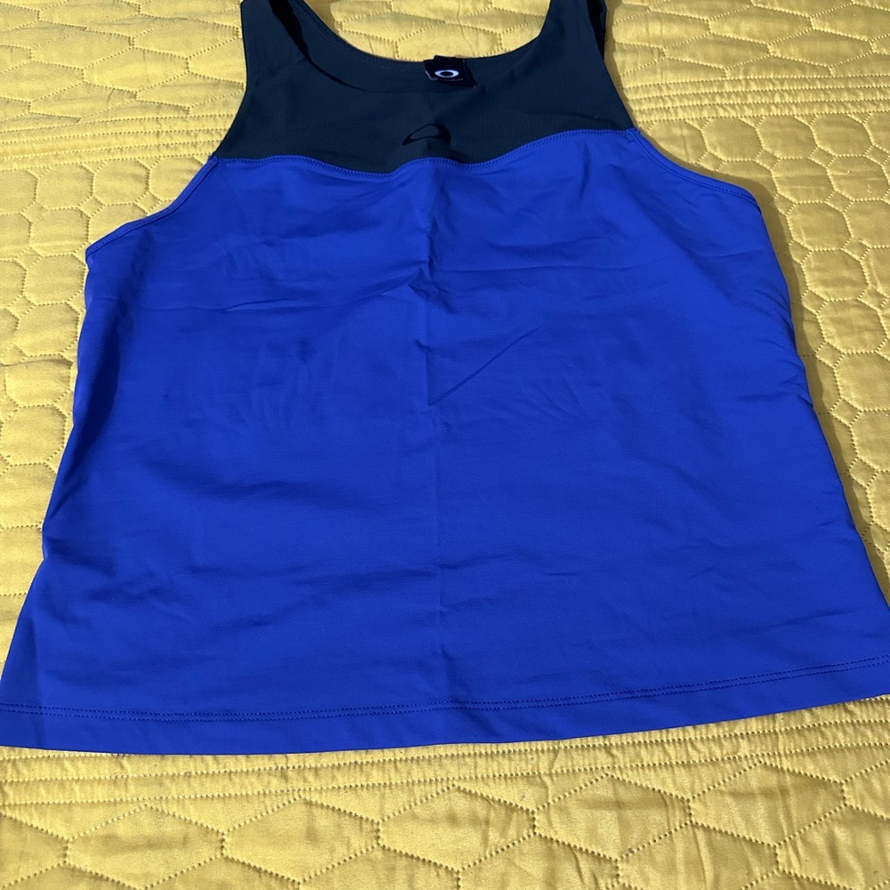 Oakley Women's Blue and Black Tank Top